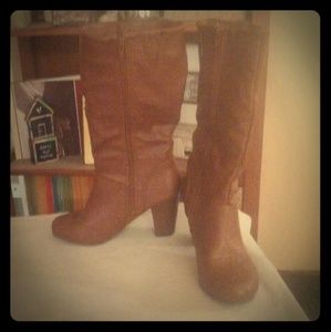 NWOT Brown tall high heel boots